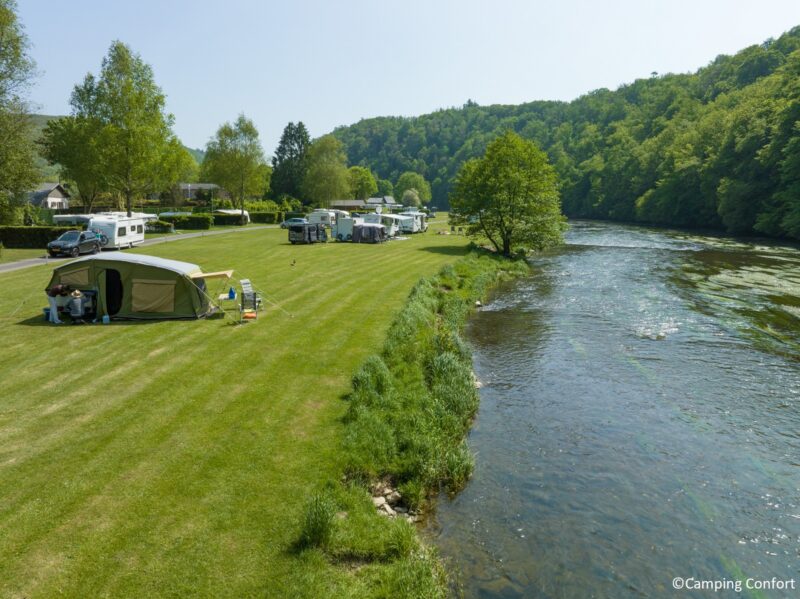 Riviertje bij Camping Confort
