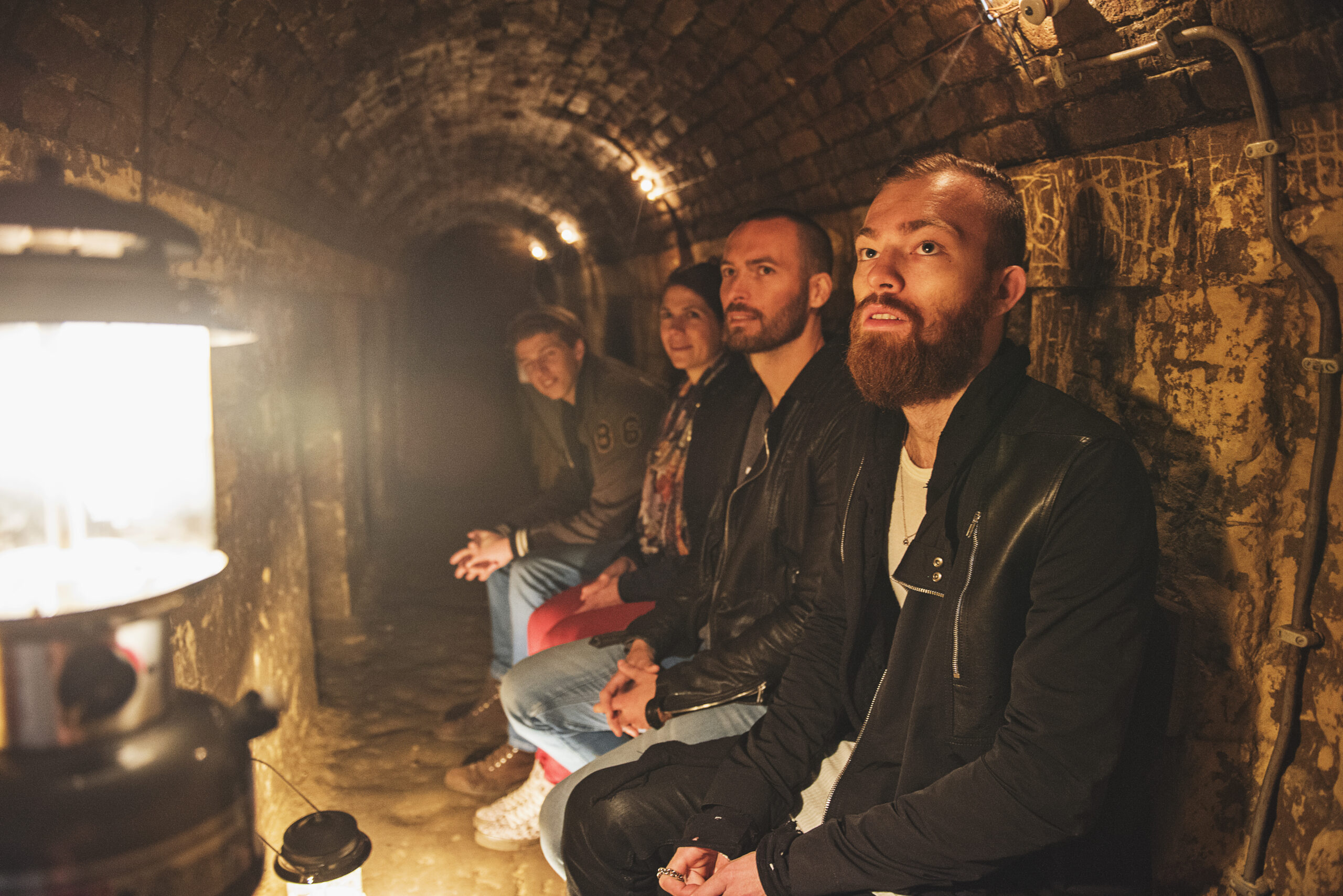 Bezoekers van de kazematten in Maastricht